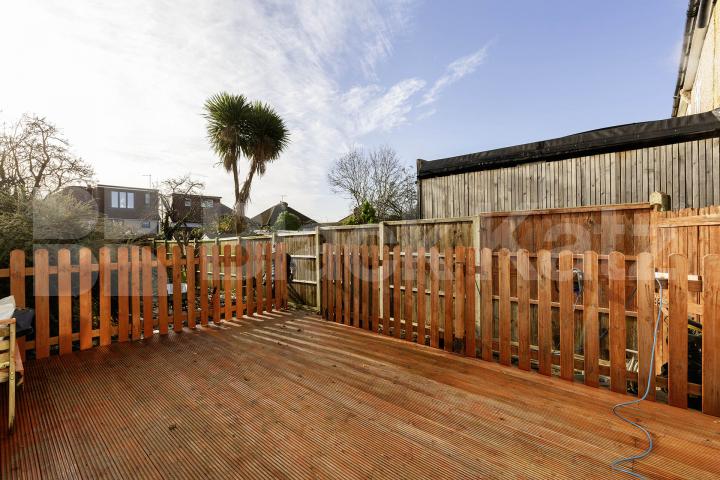 Whole House Beechmont, Avenue